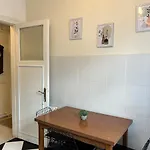 Apartment Elegant And Cozy 2br With Balcony Near Taksim *