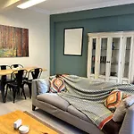 Elegant And Cozy 2br With Balcony Near Taksim Apartment *
