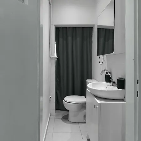 Apartment Elegant And Cozy 2br With Balcony Near Taksim
