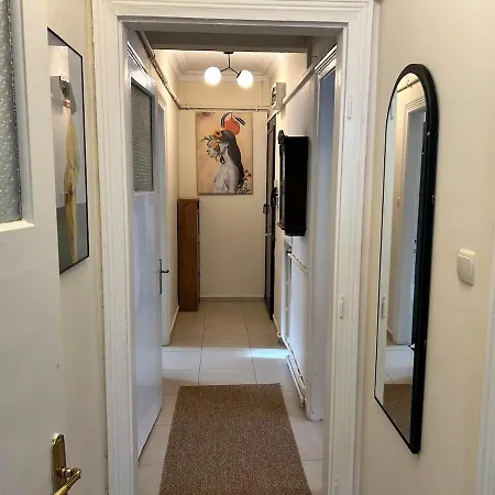 Apartment Elegant And Cozy 2br With Balcony Near Taksim