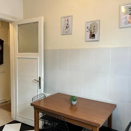 Apartment Elegant And Cozy 2br With Balcony Near Taksim *