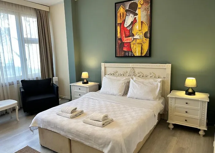 Elegant And Cozy 2br With Balcony Near Taksim Apartmán *