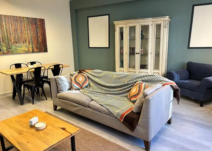 Appartamento Elegant And Cozy 2br With Balcony Near Taksim Provincia di Istanbul